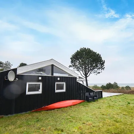 Amazing In W/ Wifi And 4 Bedrooms Ferienhaus