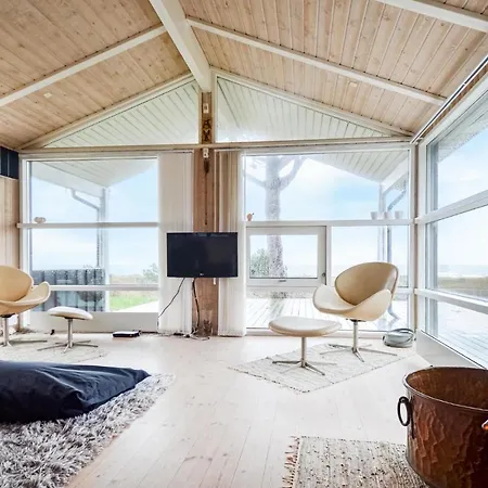 Amazing In W/ Wifi And 4 Bedrooms Ferienhaus