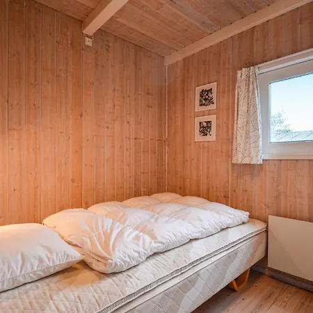 Ferienhaus Amazing In W/ Wifi And 4 Bedrooms *