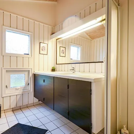 Amazing In W/ Wifi And 4 Bedrooms Ferienhaus Ebeltoft