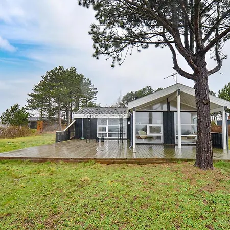 Amazing In W/ Wifi And 4 Bedrooms Ferienhaus